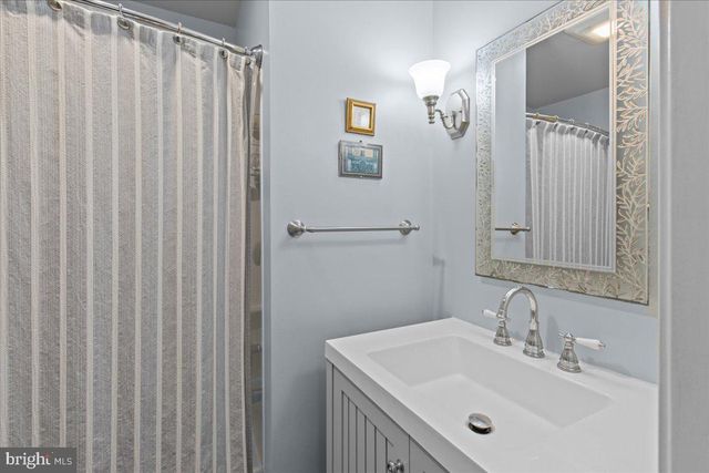 32 BUCKINGHAM DR, Southampton, NJ 08088