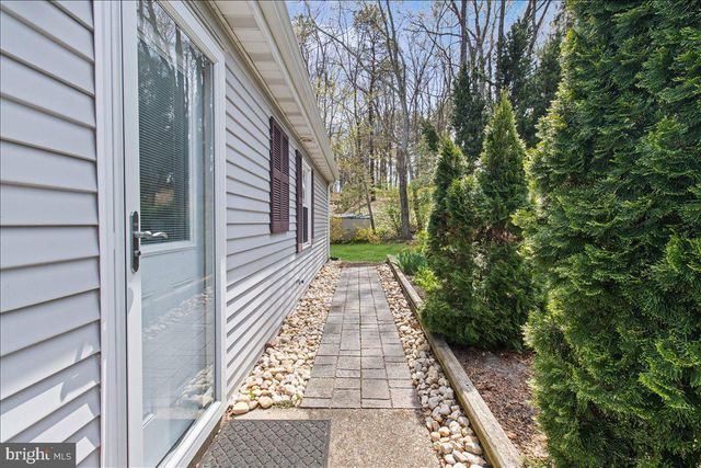 32 BUCKINGHAM DR, Southampton, NJ 08088