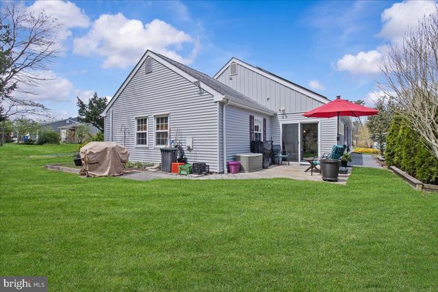 32 BUCKINGHAM DR, Southampton, NJ 08088