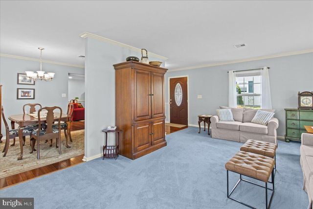 32 BUCKINGHAM DR, Southampton, NJ 08088