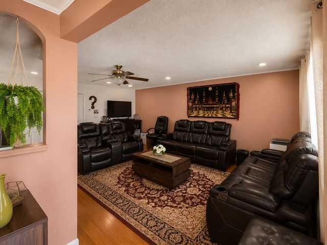 8079 Catawba Lane, Hanover Park, IL 60133