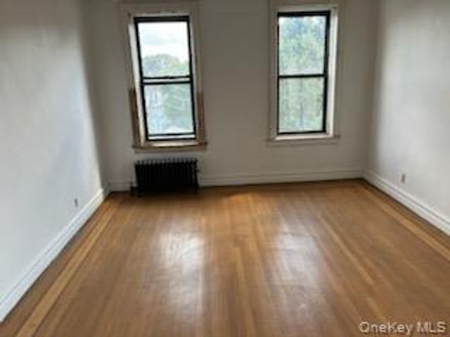 160-15 Powells Cove Boulevard E301, Beechhurst, NY 11357