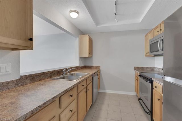 3322 N Key DR 3, North Fort Myers, FL 33903