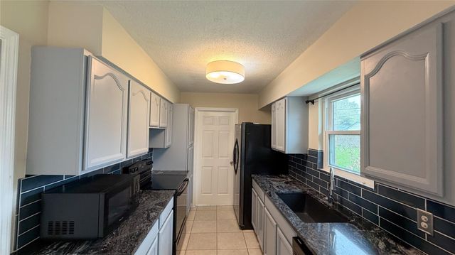 1808 Dolphin Drive, Seabrook, TX 77586