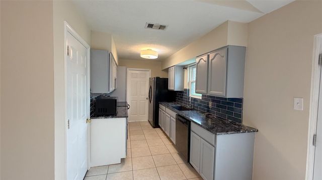 1808 Dolphin Drive, Seabrook, TX 77586