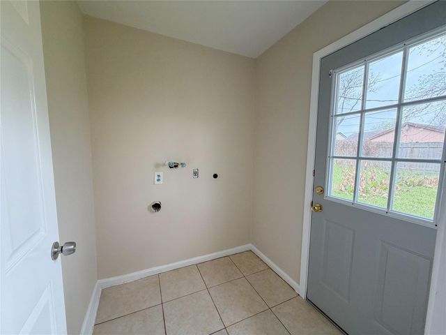 1808 Dolphin Drive, Seabrook, TX 77586