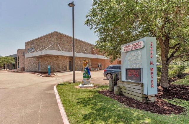 1808 Dolphin Drive, Seabrook, TX 77586