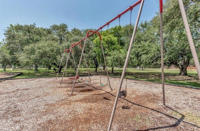 1808 Dolphin Drive, Seabrook, TX 77586