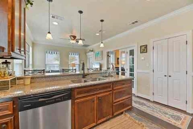 4317 Avenue R Avenue, Galveston, TX 77550