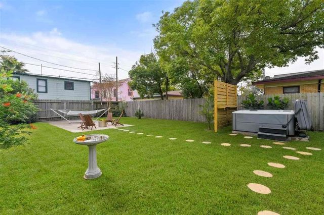 4317 Avenue R Avenue, Galveston, TX 77550