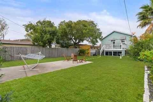 4317 Avenue R Avenue, Galveston, TX 77550