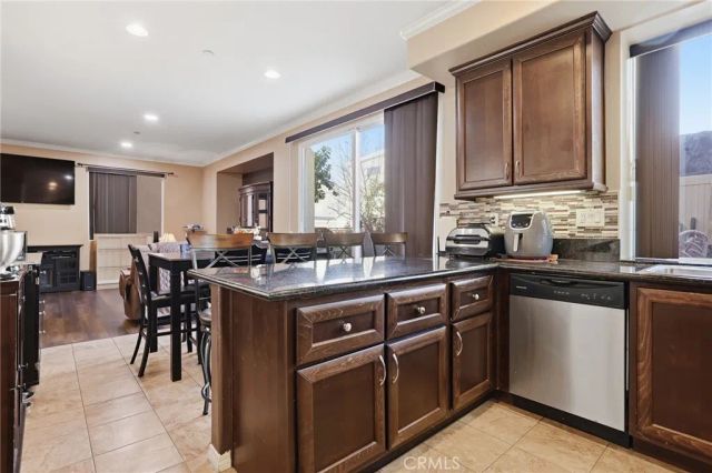 11379 Villa Del Sol, Pacoima, CA 91331