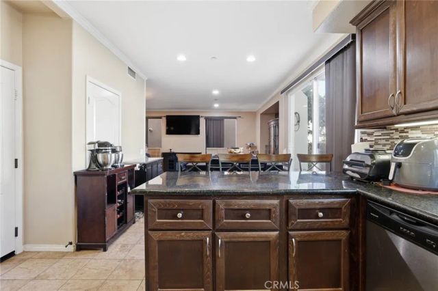 11379 Villa Del Sol, Pacoima, CA 91331