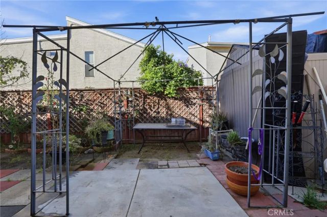 11379 Villa Del Sol, Pacoima, CA 91331