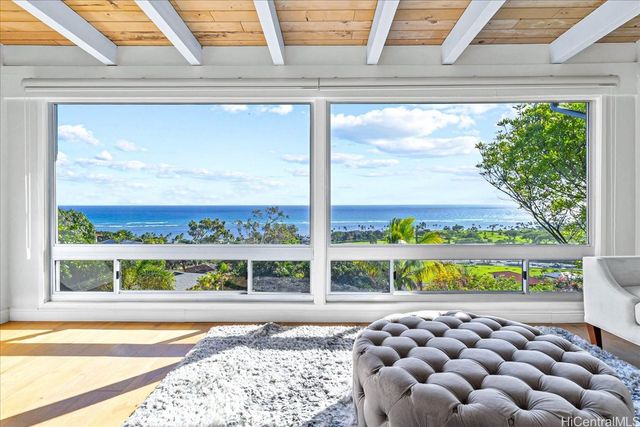 1460 Kamole Street, Honolulu, HI 96821