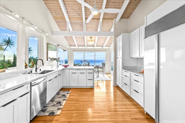 1460 Kamole Street, Honolulu, HI 96821