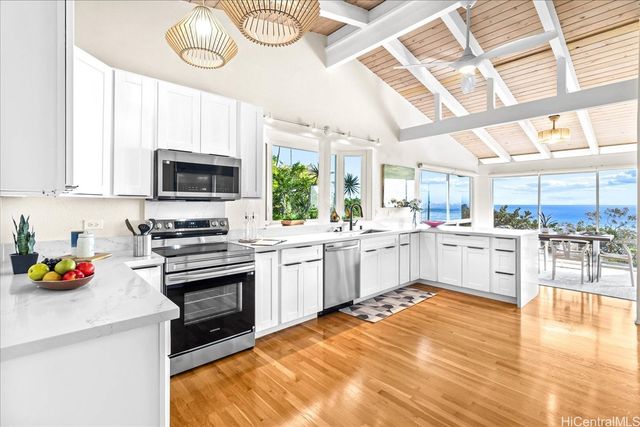 1460 Kamole Street, Honolulu, HI 96821