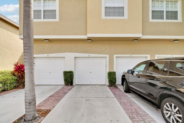 104 Lighthouse Circle H, Tequesta, FL 33469