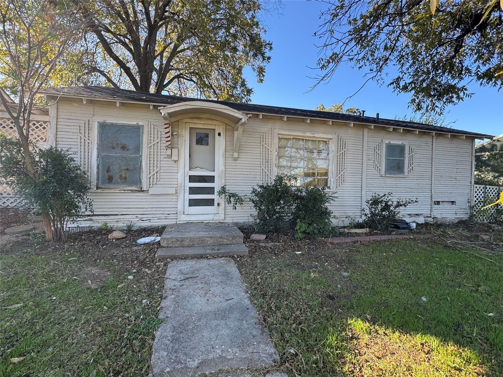 503 W Elm Street, Breckenridge, TX 76424