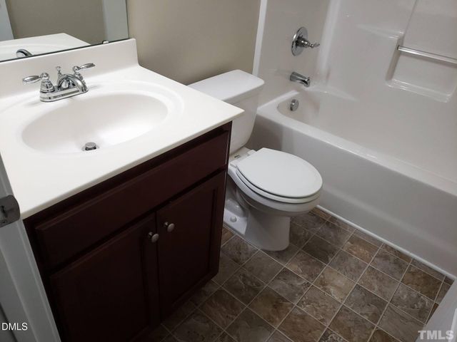 240 Oxfordshire Drive, Fuquay Varina, NC 27526