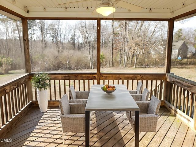 240 Oxfordshire Drive, Fuquay Varina, NC 27526