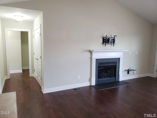 240 Oxfordshire Drive, Fuquay Varina, NC 27526