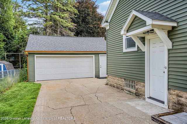 4610 Elizabeth Road, Lansing, MI 48917