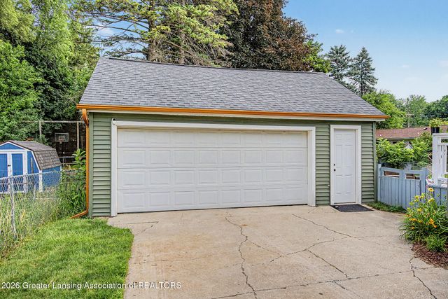 4610 Elizabeth Road, Lansing, MI 48917