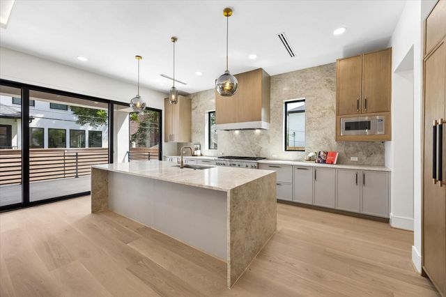 2526 Southgate Boulevard, Houston, TX 77030