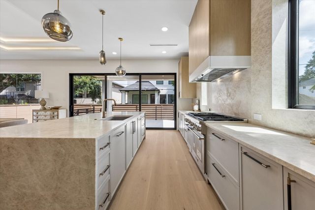 2526 Southgate Boulevard, Houston, TX 77030