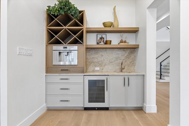 2526 Southgate Boulevard, Houston, TX 77030