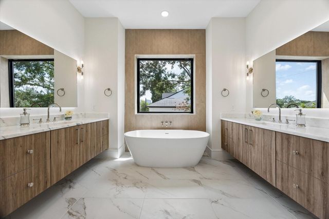 2526 Southgate Boulevard, Houston, TX 77030