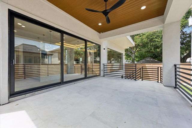 2526 Southgate Boulevard, Houston, TX 77030