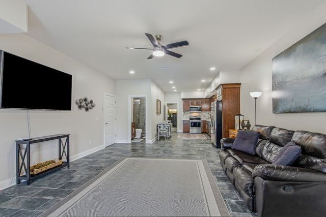 4940 Albert Fentress Rd, Greenbrier, TN 37073