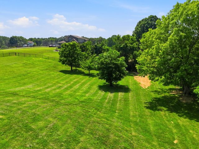 4940 Albert Fentress Rd, Greenbrier, TN 37073