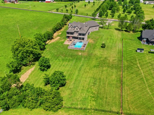 4940 Albert Fentress Rd, Greenbrier, TN 37073