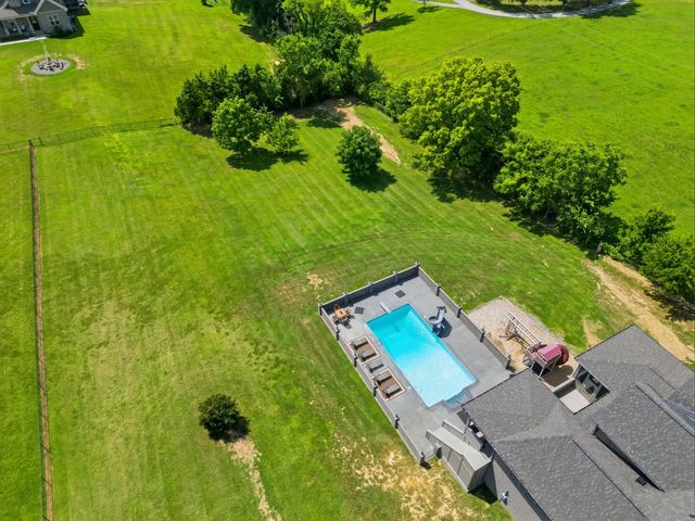 4940 Albert Fentress Rd, Greenbrier, TN 37073