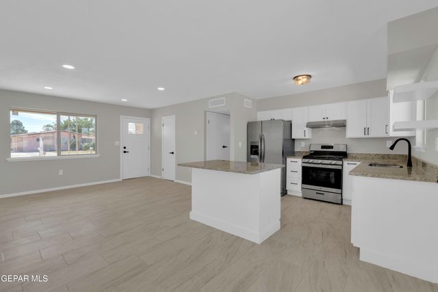 9317 SORBONNE Drive, El Paso, TX 79907