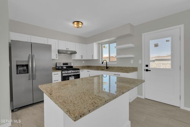 9317 SORBONNE Drive, El Paso, TX 79907