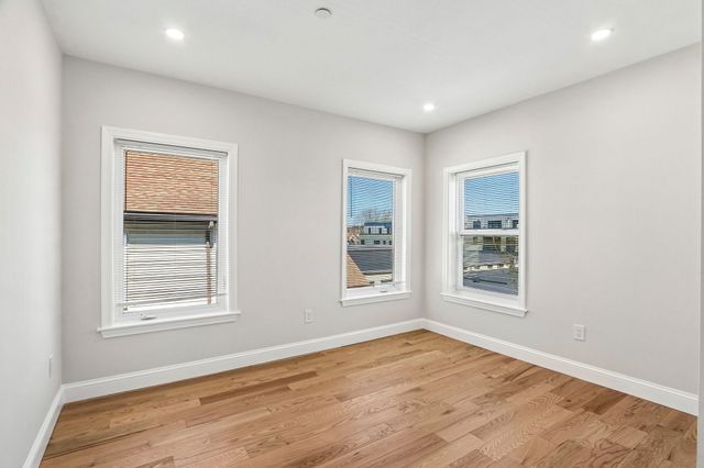 71 Albion St A, Somerville, MA 02143