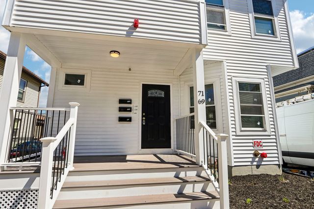 71 Albion St A, Somerville, MA 02143
