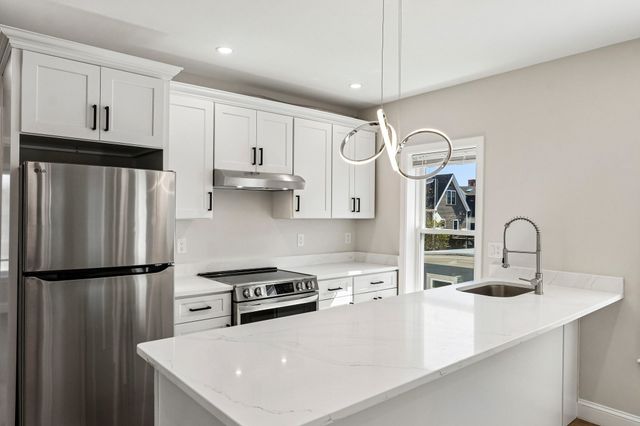 71 Albion St A, Somerville, MA 02143