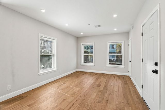 71 Albion St A, Somerville, MA 02143