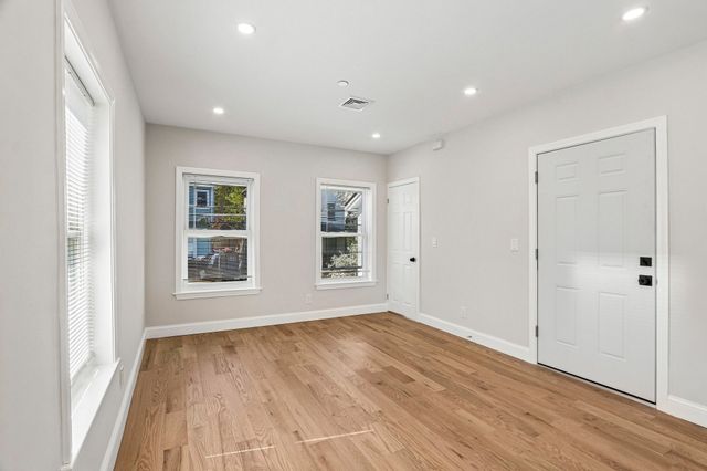71 Albion St A, Somerville, MA 02143
