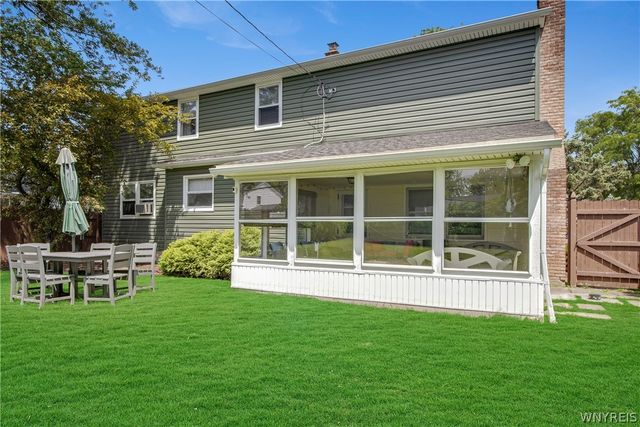 101 Willow Green Drive, Amherst, NY 14228