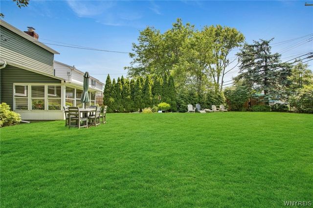 101 Willow Green Drive, Amherst, NY 14228