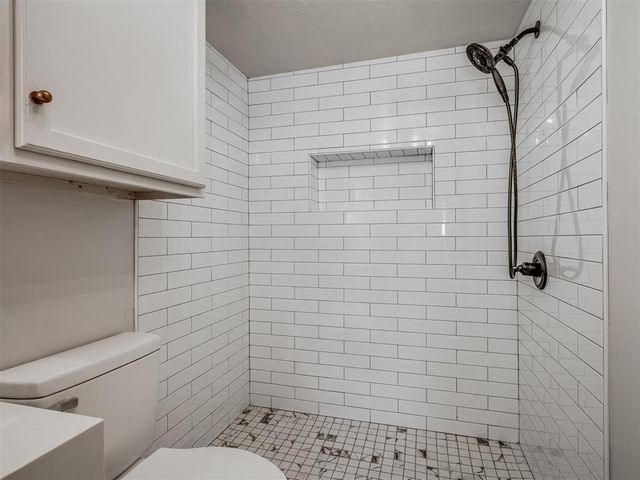 11403 Springhollow Road 202, Oklahoma City, OK 73120