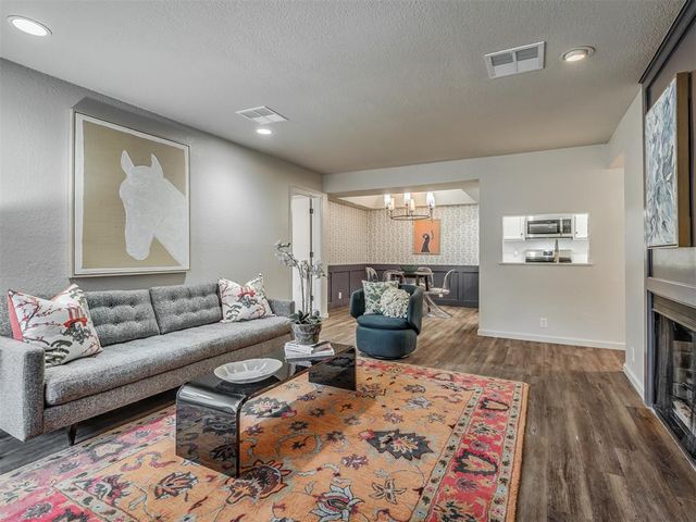 11403 Springhollow Road 202, Oklahoma City, OK 73120