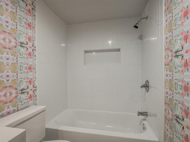 11403 Springhollow Road 202, Oklahoma City, OK 73120