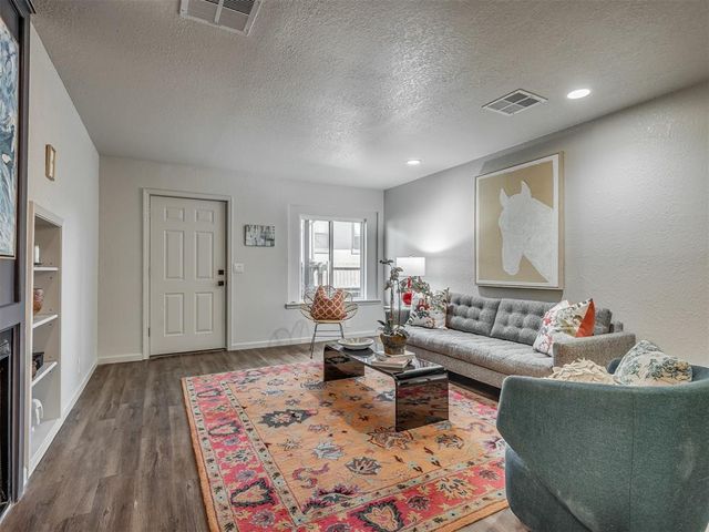 11403 Springhollow Road 202, Oklahoma City, OK 73120